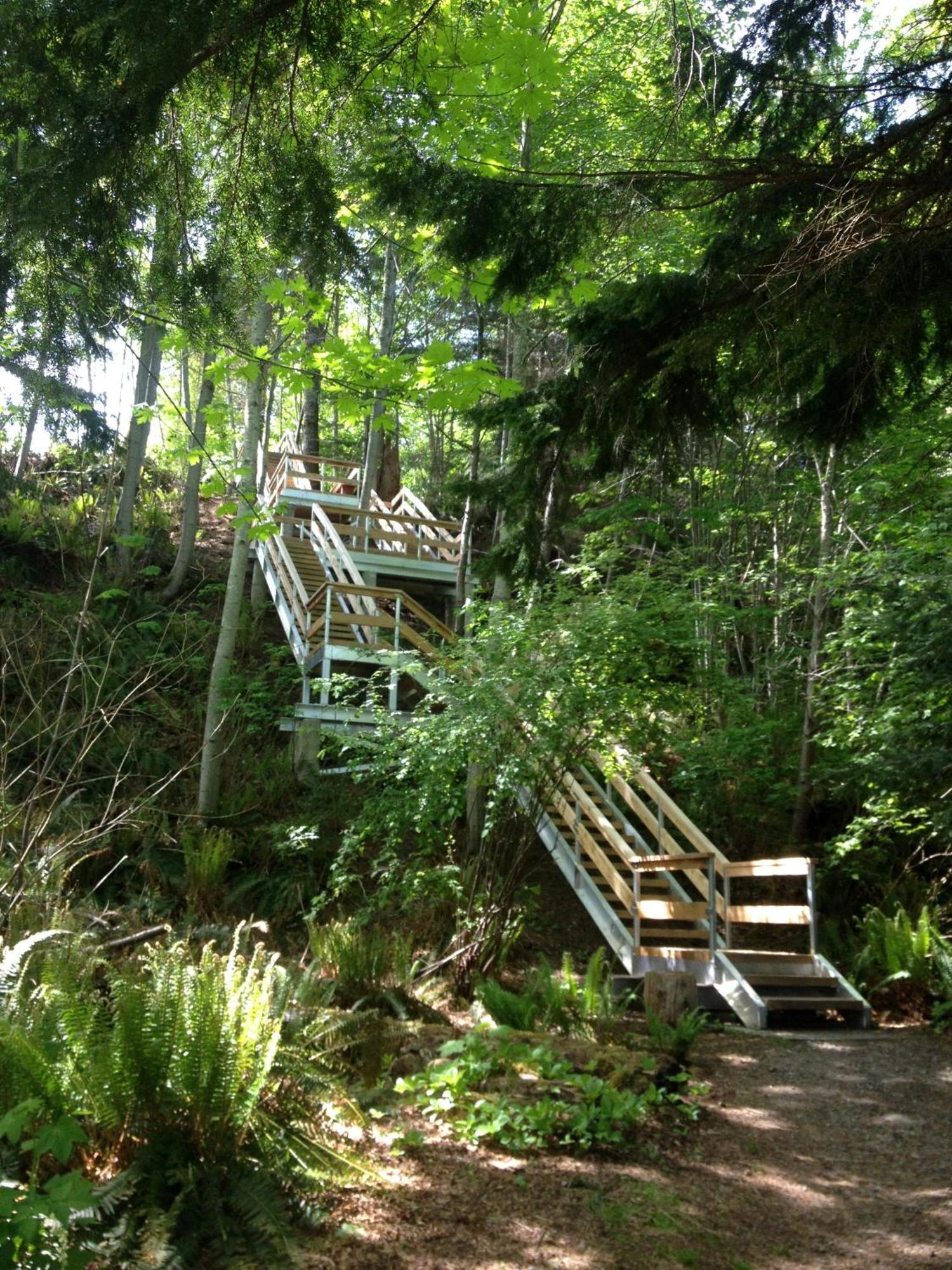 Forest By The Sea Rentals Merville 外观 照片